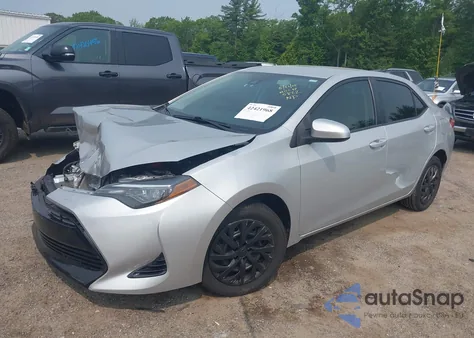 2018 Toyota Corolla Le z USA, uszkodzony, nr VIN 2T1BURHE5JC105822